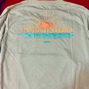 Brand new southern marsh womens long sleeve t shirt. Light grey. Large